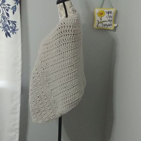 Handmade Crocheted Heavyweight Left Handed Light Grey Shawl/Poncho - Picture 4 of 6
